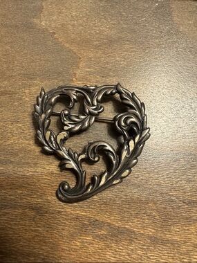 Vintage art nouveau sterling silver 925 flower heart pin Brooch